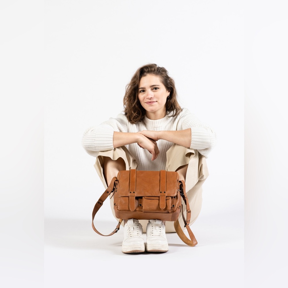 Miss Applepie - Caramel | Postbag | Aunts & Uncles - Picture 3 of 12